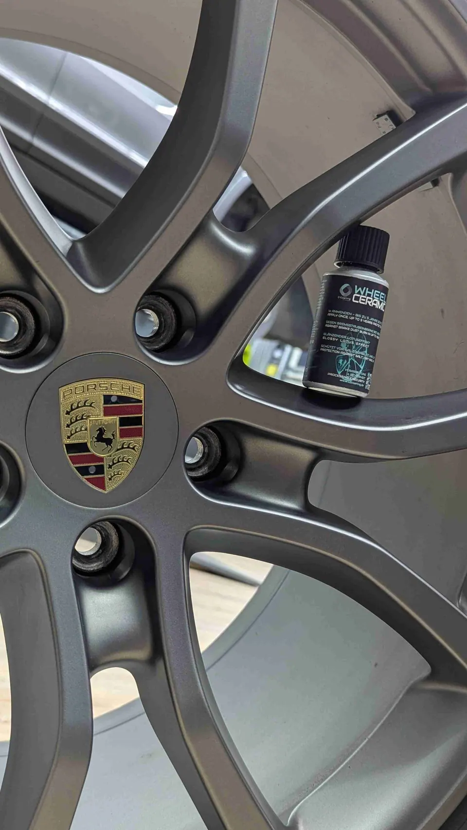 Porsche Felge mit Wheel Ceramic Produkt